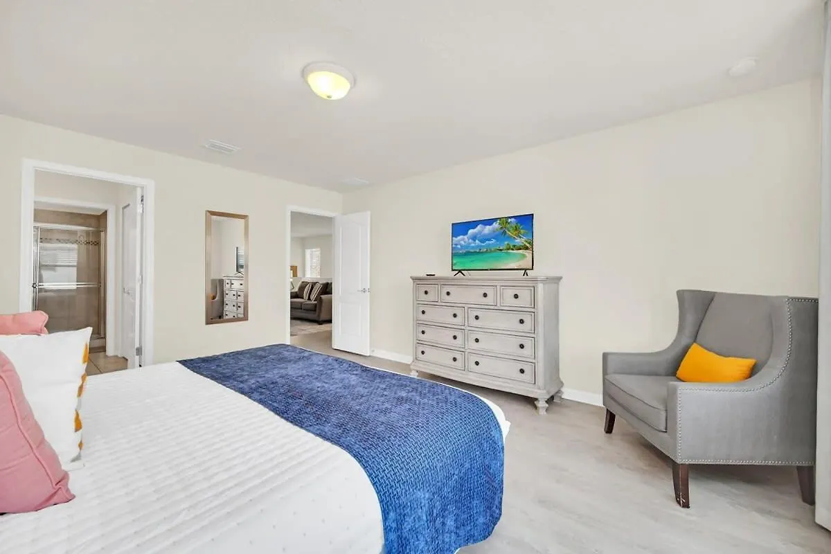Holiday home Windsor At Westside Corner Unit Next To Amenities