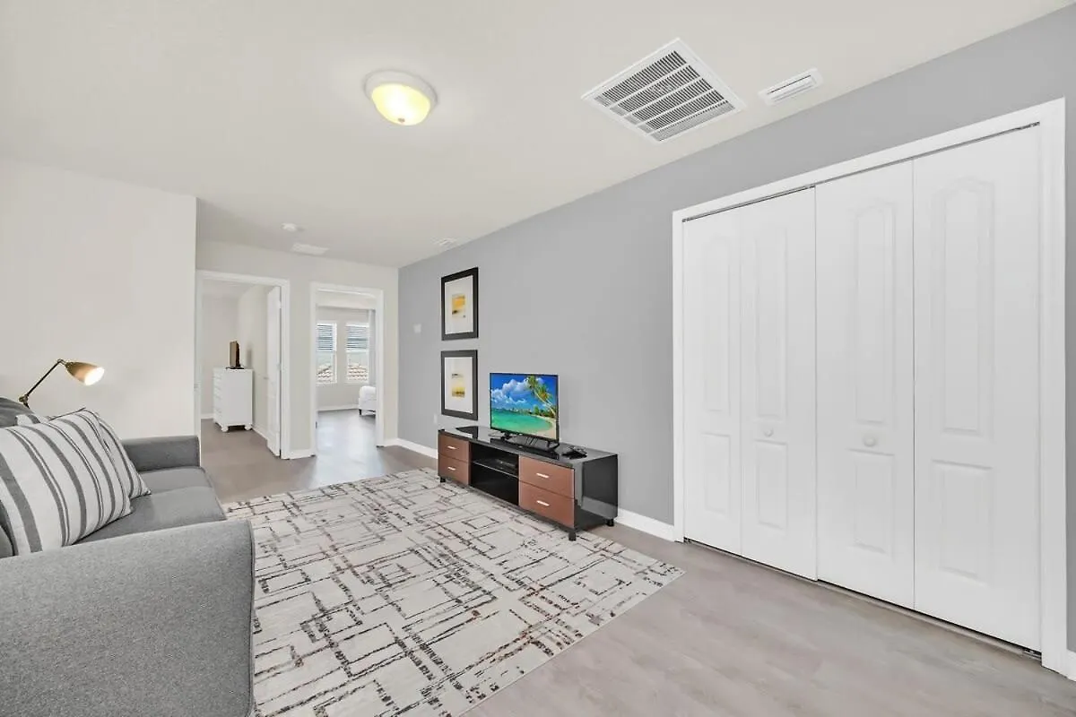 Windsor At Westside Corner Unit Next To Amenities Holiday home *