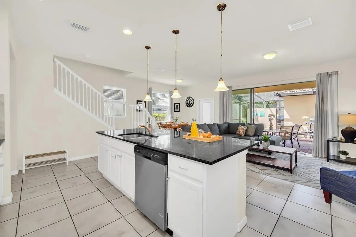Windsor At Westside Corner Unit Next To Amenities Holiday home