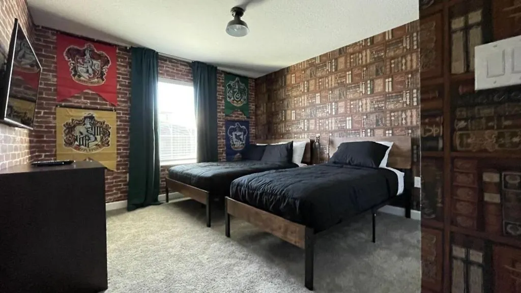 בית נופש Relaxing 4 Bed Town With Splash Pool Townhouse *