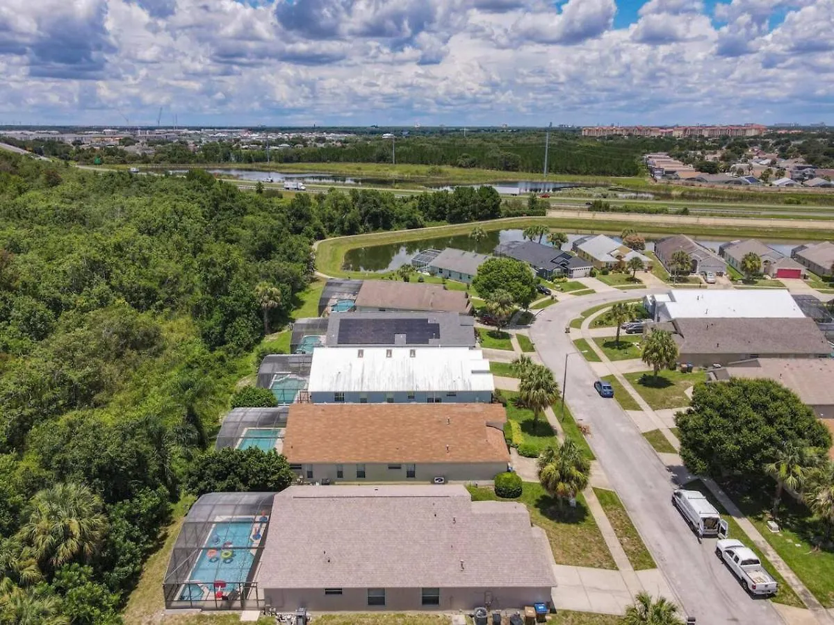 H2553o Single Level 5 Bedrm Pool 3miles *
