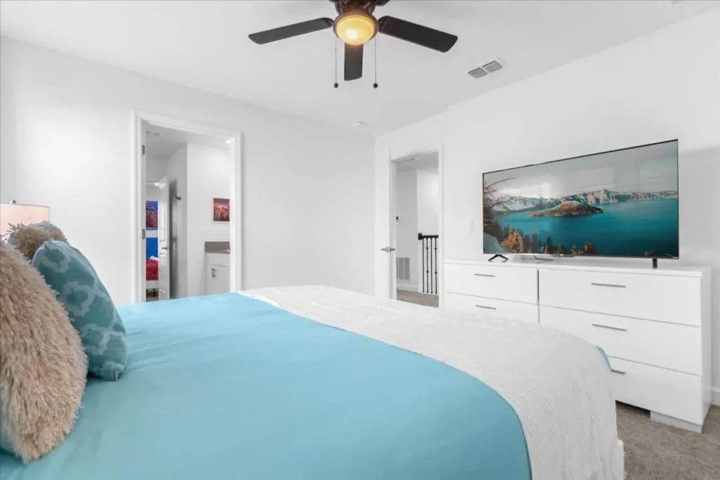 Сasa de vacaciones 8 Bedrooms- 5 Bathrooms- Storey 2909 Ps