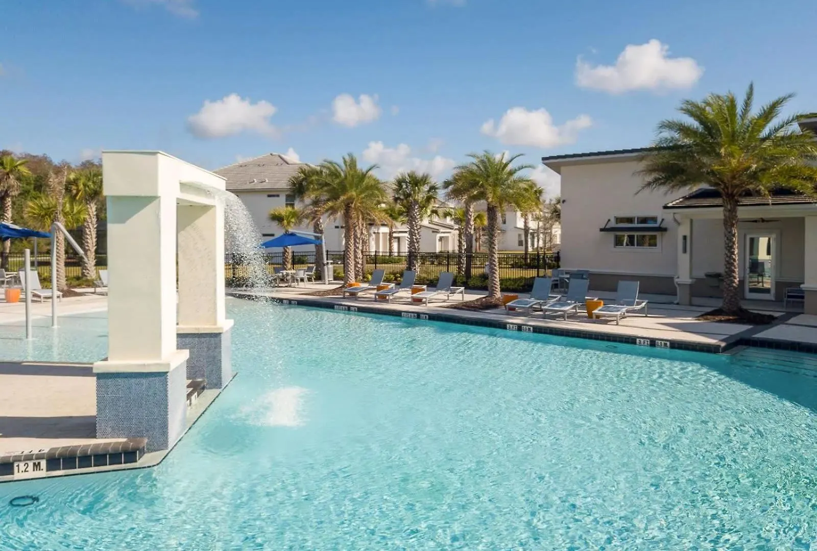 Upstay -spacious W Pool-hot Tub-bbq- Sleeps 27 基西米