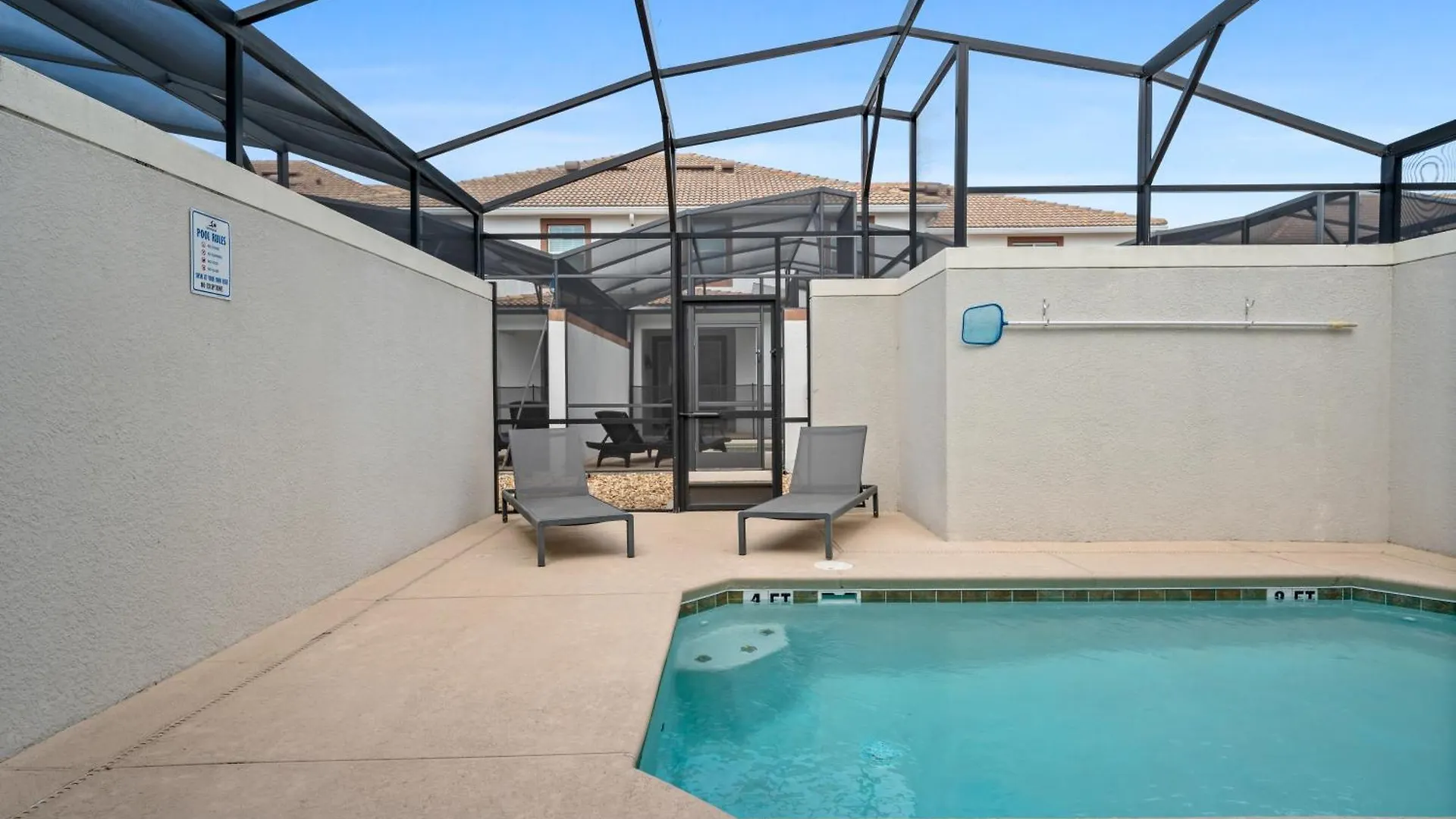 Comfy Townhome 8 Min To Stl120 Holiday home