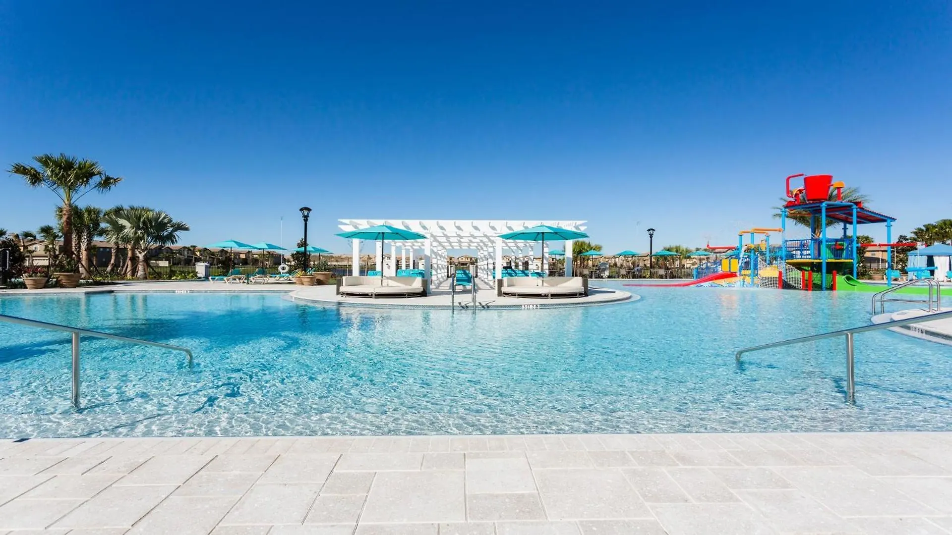 Luxury Villa: Private Pool, Near Holiday home *