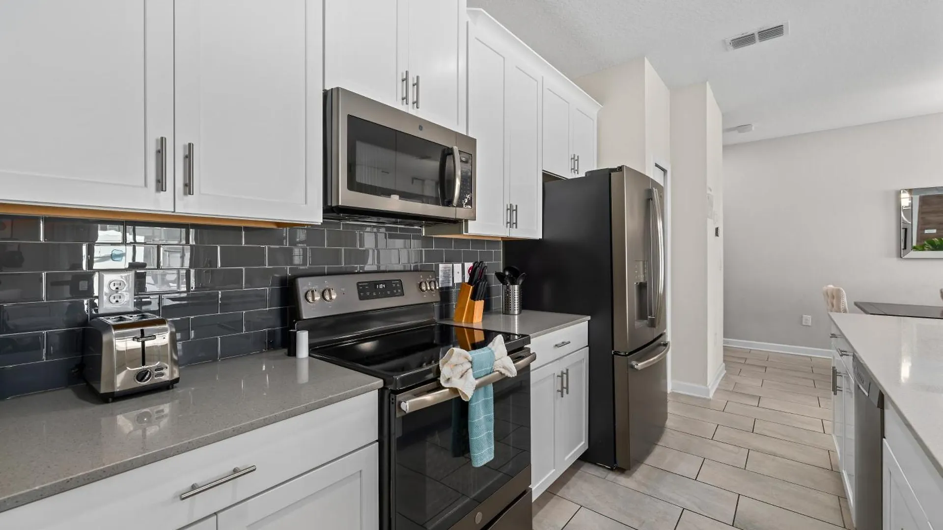 Holiday home Comfy Townhome 8 Min To Stl120