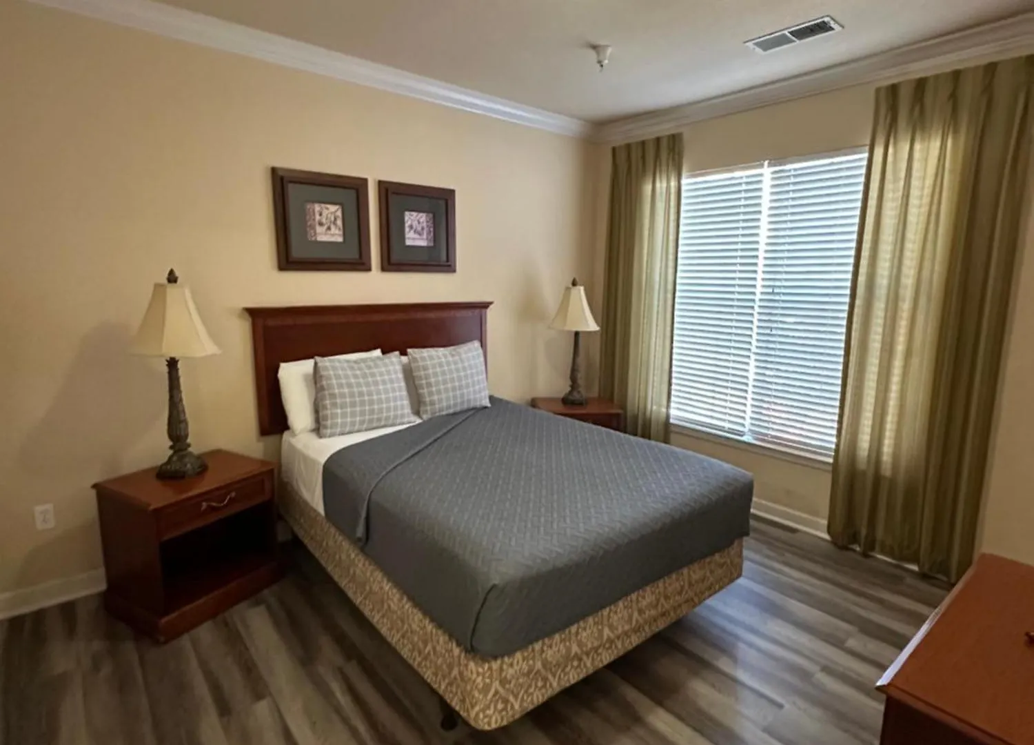 Fun Spot Close To And Golf Apartment