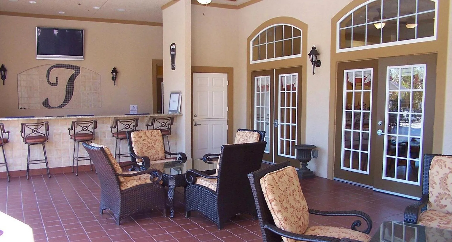 Fun Spot Close To And Golf Apartment