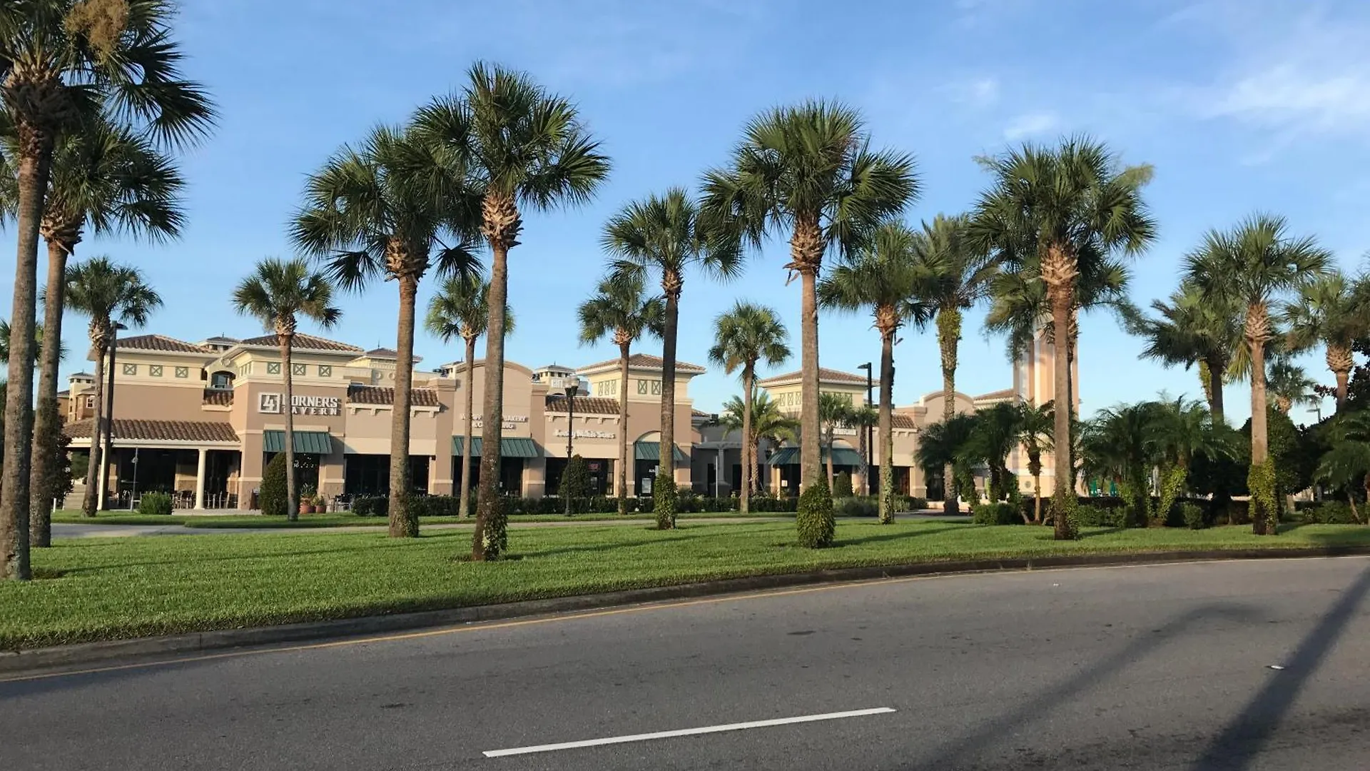 Fun Spot Close To And Golf Apartment