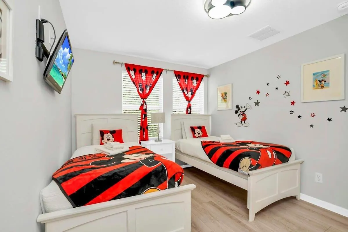Prázdninový dům Roomy Town Home, Mickey-themed Bedroom! #4bv550 *