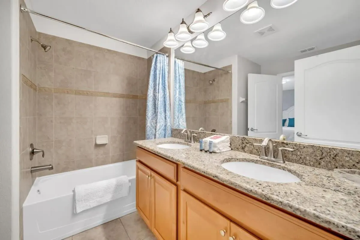 Holiday home In The Heart Of Storey 4bd 3ba Pool Townhome 4sl4857 *