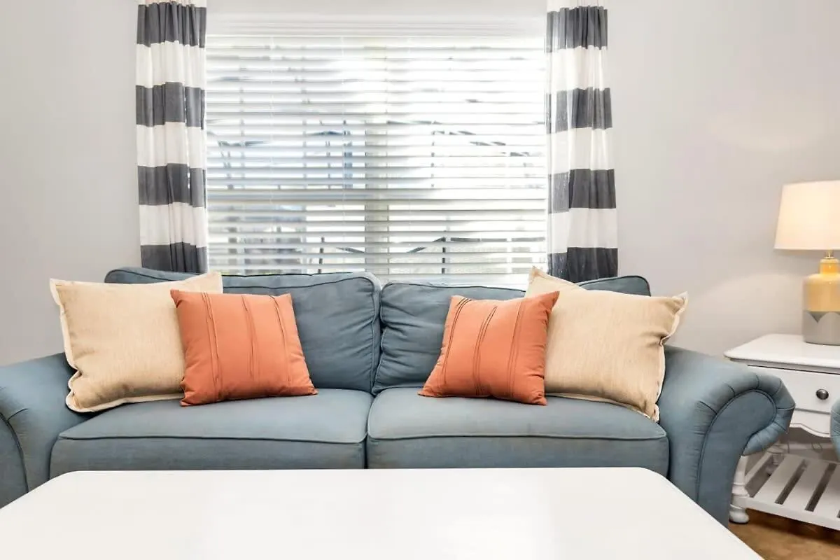 In The Heart Of Storey 4bd 3ba Pool Townhome 4sl4857 *