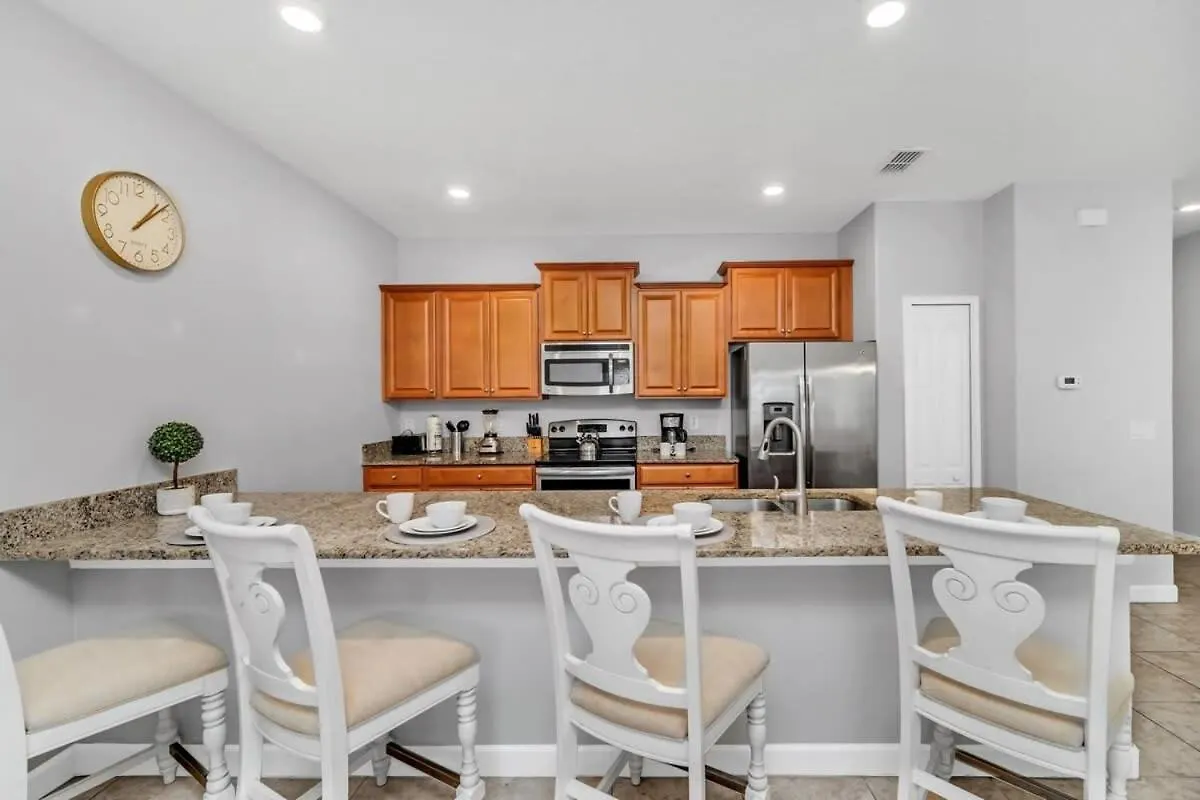 In The Heart Of Storey 4bd 3ba Pool Townhome 4sl4857 Holiday home Kissimmee