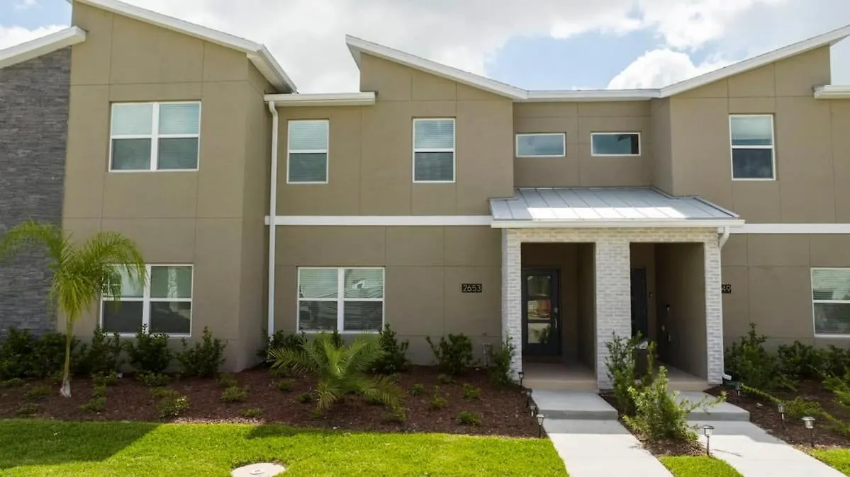Gorgeous 4 Bedroom W Screened Pool Close To 2653