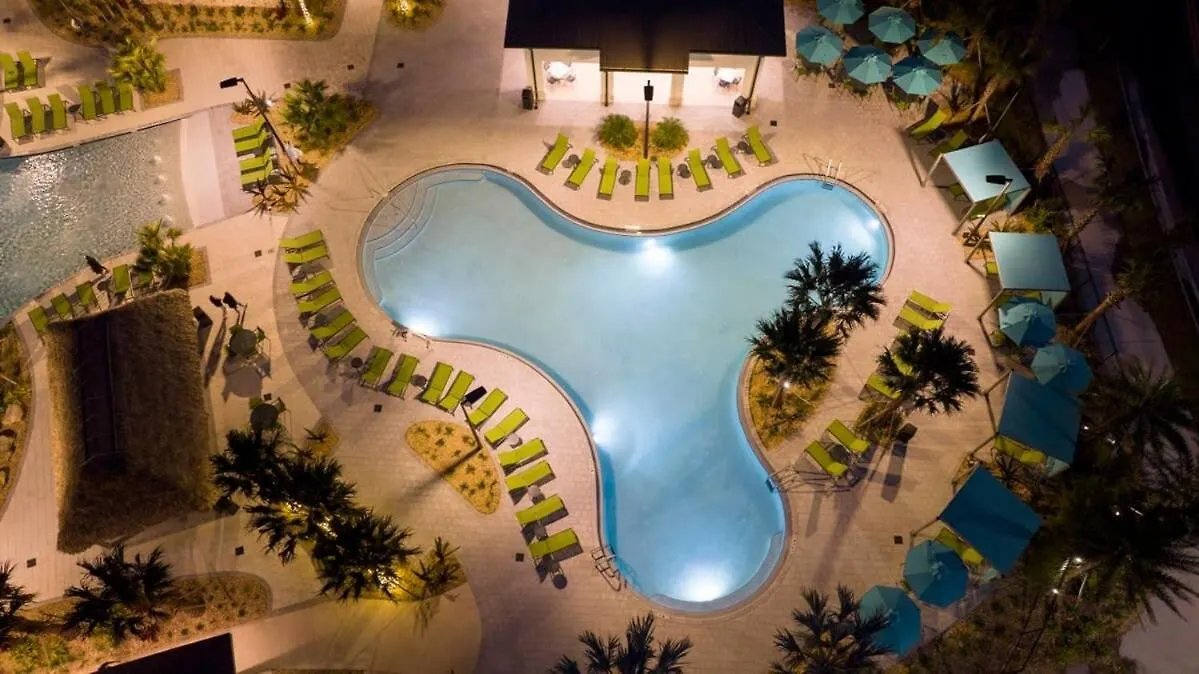 Wonderful 5 Bd W Pool @ Storey 2545 *