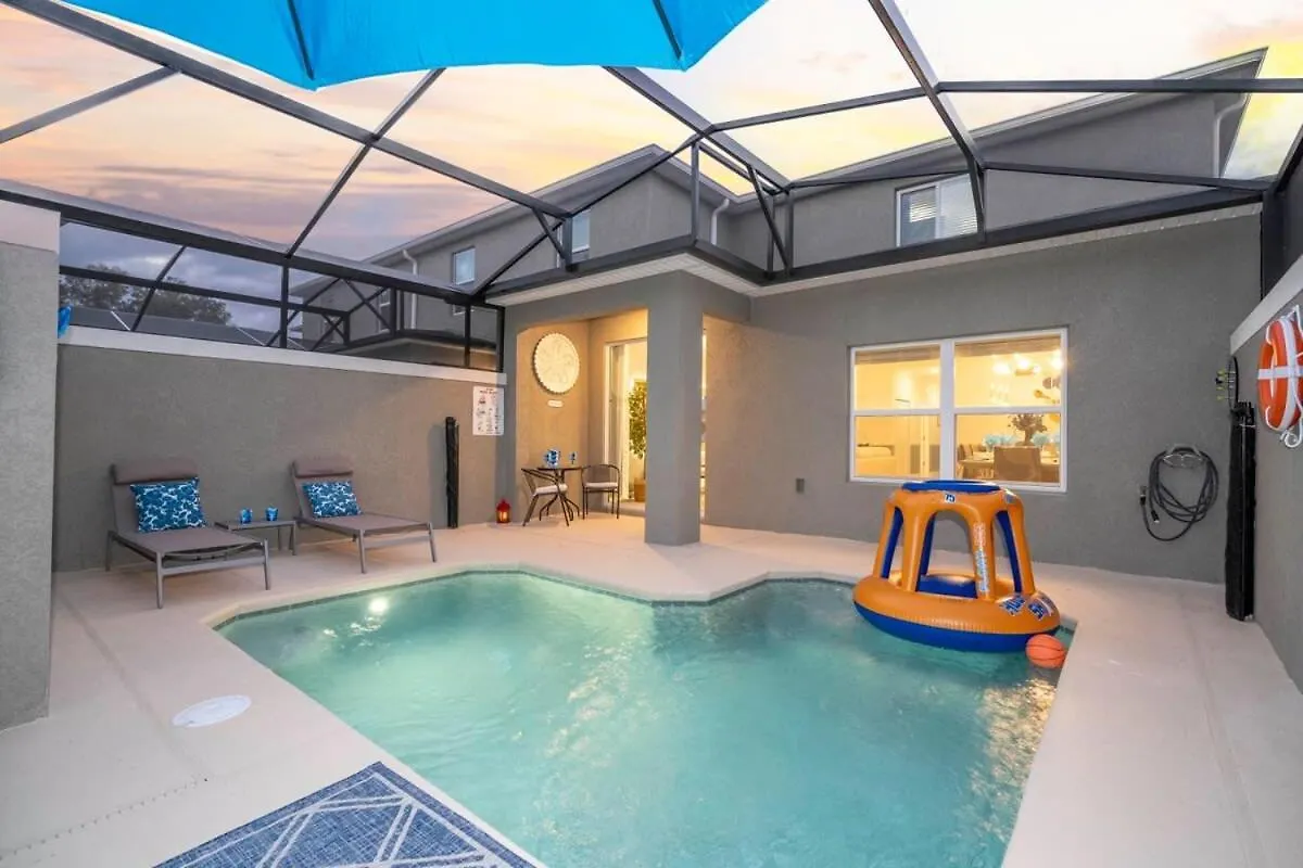 Wonderful 5 Bd W Pool @ Storey 2545 別荘