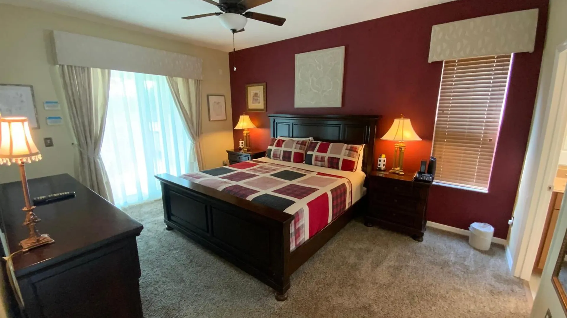 Seasons 6 Bedrooms, 4 Masters And Water View * Kissimmee