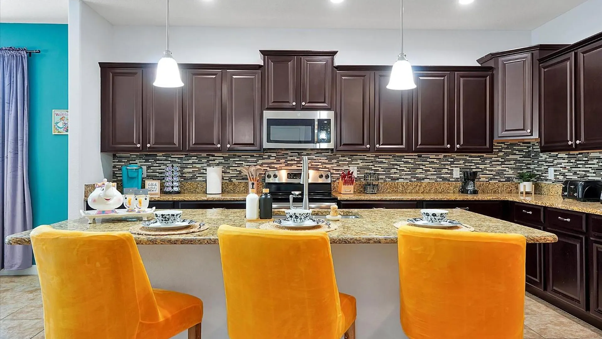 6bd Elegant Retreat With Pool & Games