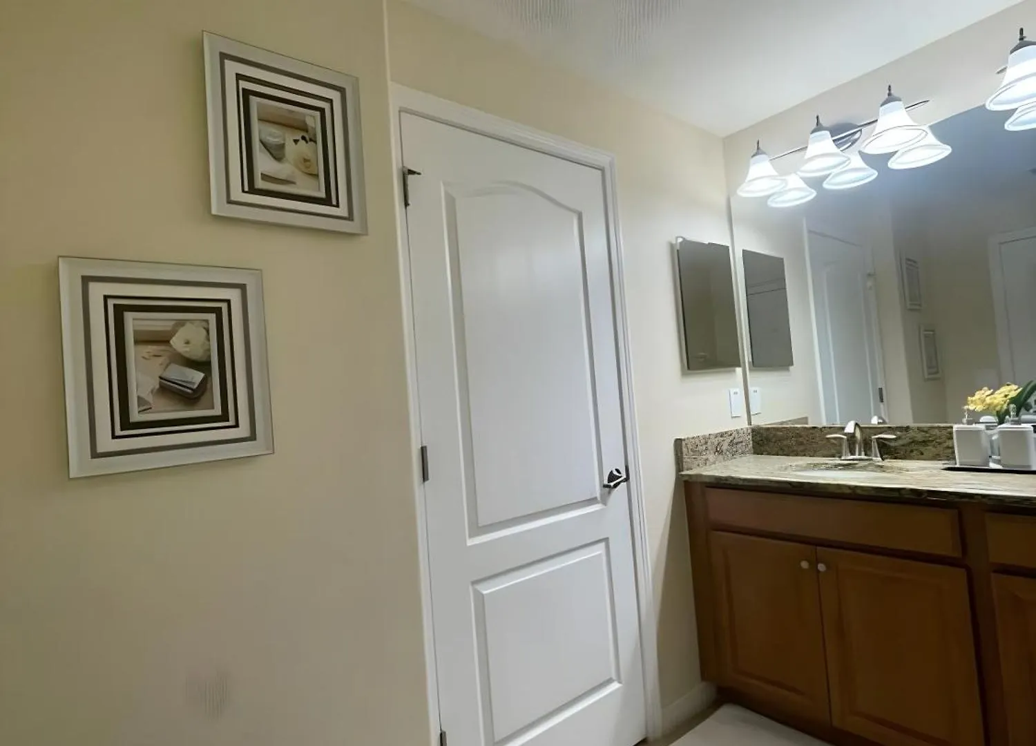 Amazing 4 Bedroom 3 Bath At Paradise Palm
