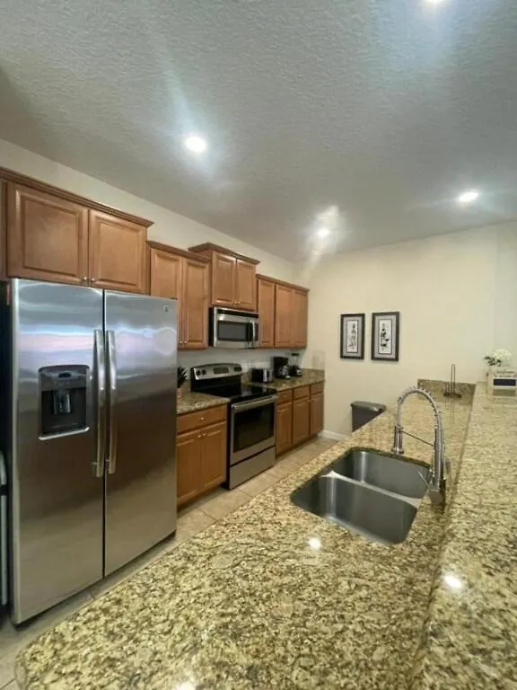 Amazing 4 Bedroom 3 Bath At Paradise Palm * Four Corners