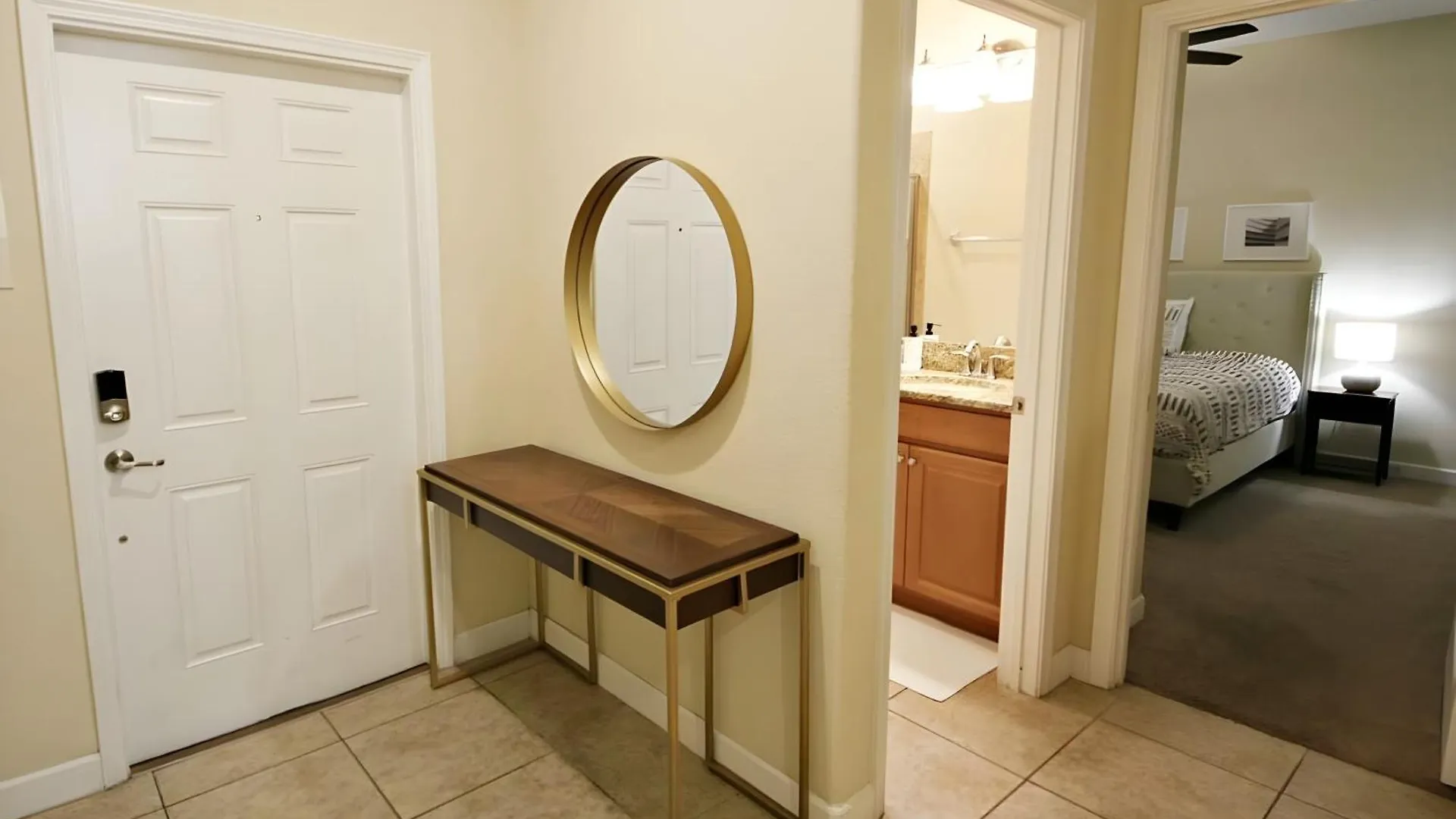 Amazing 4 Bedroom 3 Bath At Paradise Palm