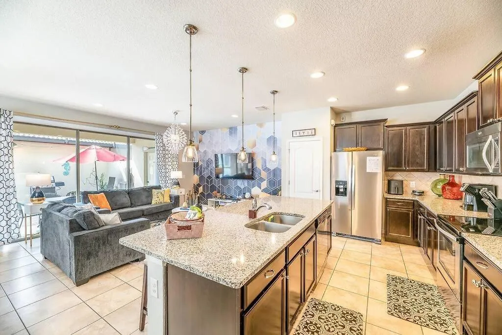 Stunning W/pool & Free Access Kissimmee