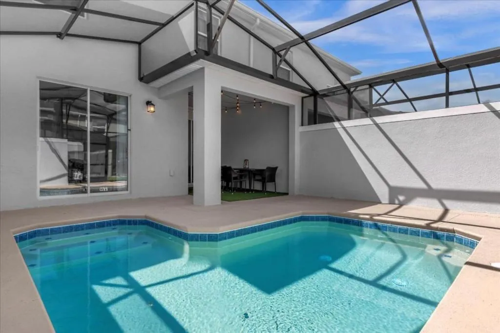 4 Bedrooms- 3 Bathrooms- Storey 2621 Ss Holiday home Kissimmee