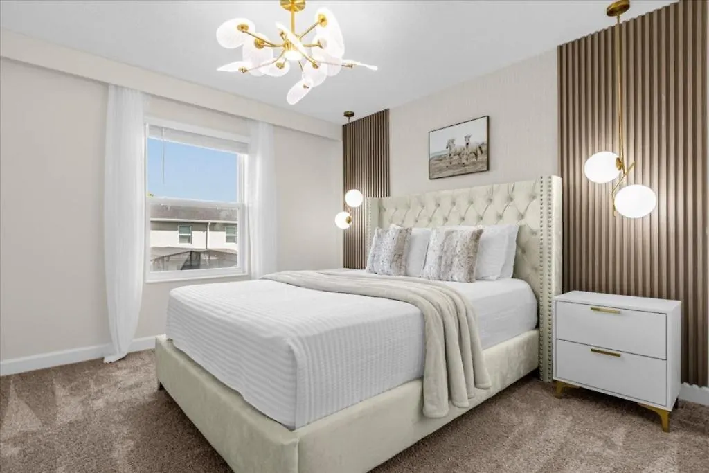 4 Bedrooms- 3 Bathrooms- Storey 2621 Ss