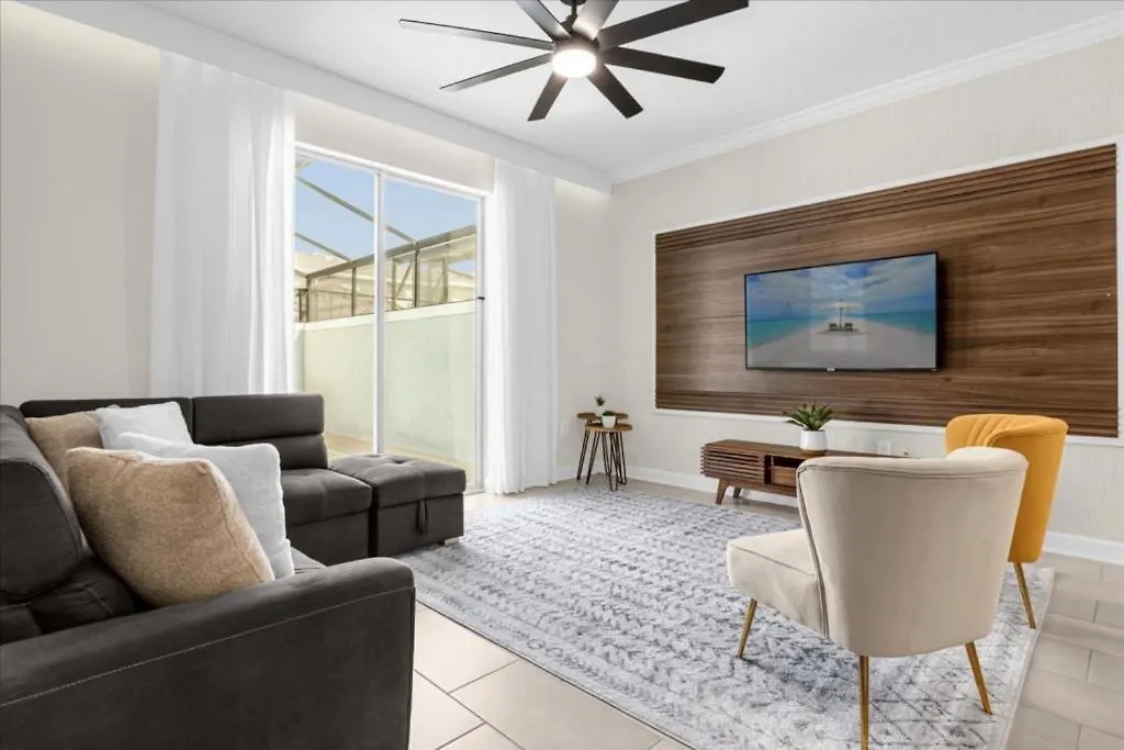 4 Bedrooms- 3 Bathrooms- Storey 2621 Ss Holiday home