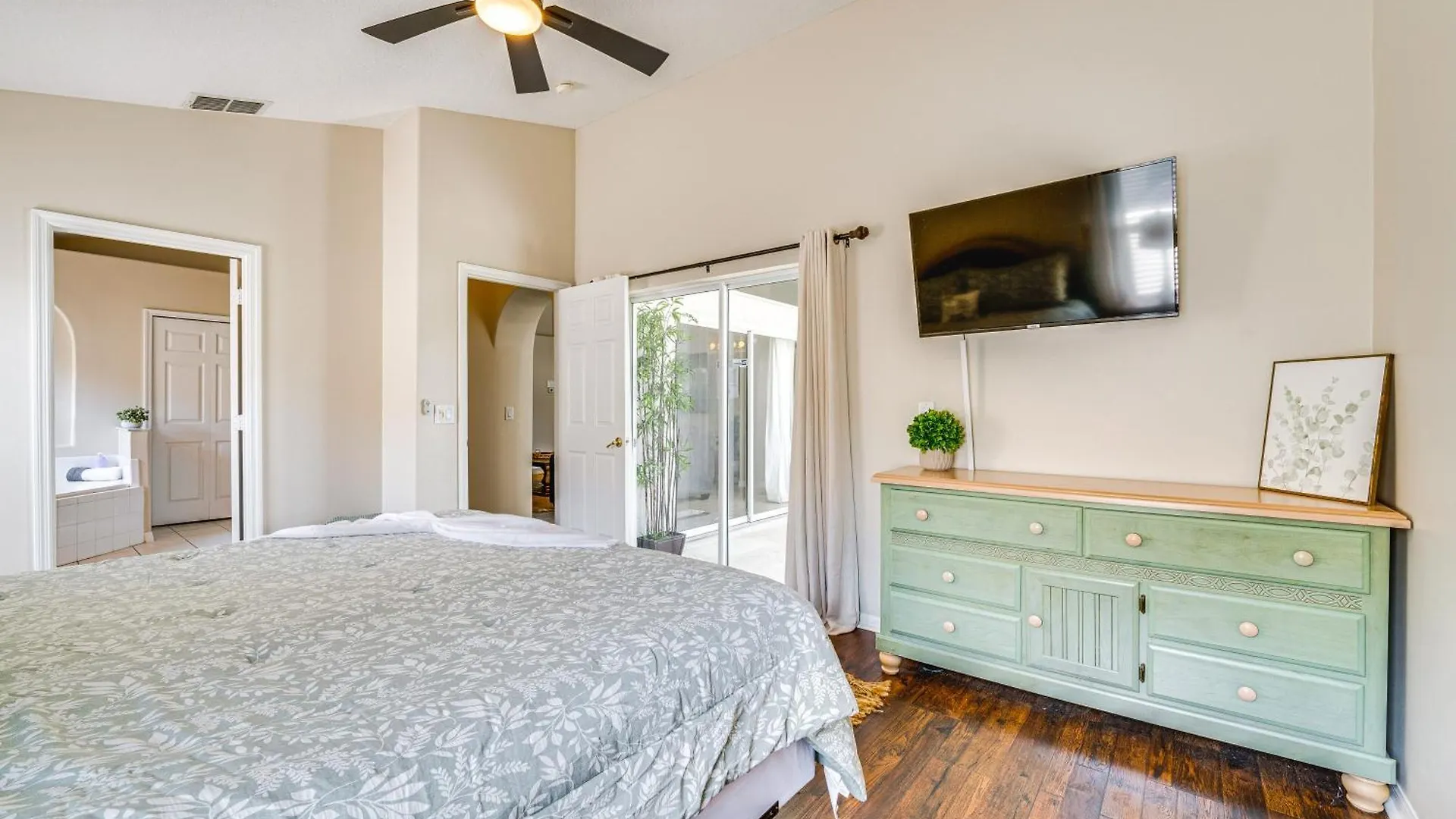 Holiday home Family-friendly House With Private Pool!