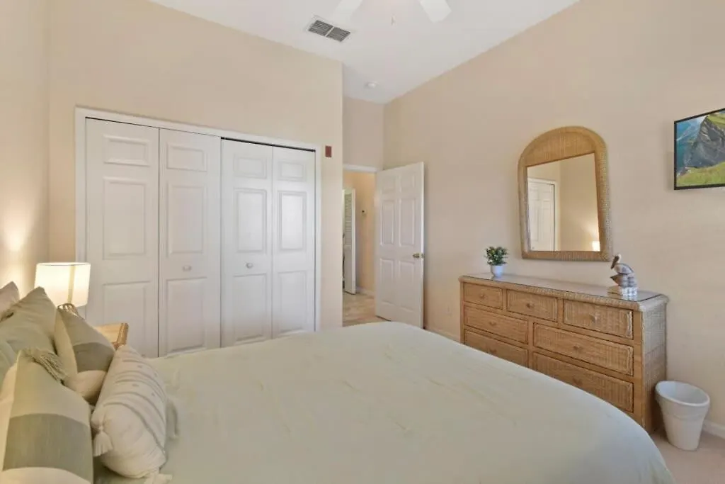 Third Floor Unit In Bahama Bay