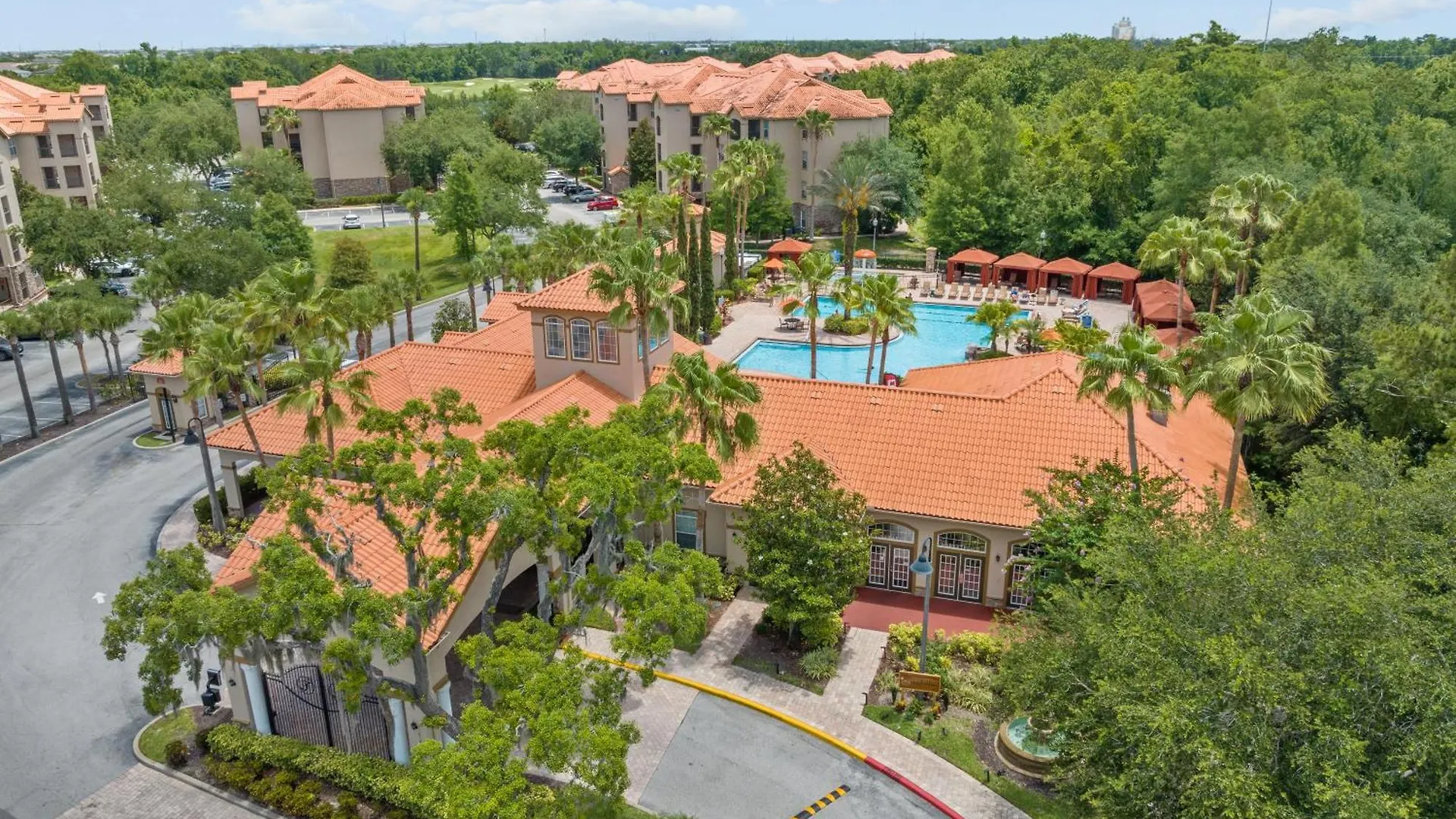Apartment Near W/ Pool-3br/2ba-spacious & Cozy