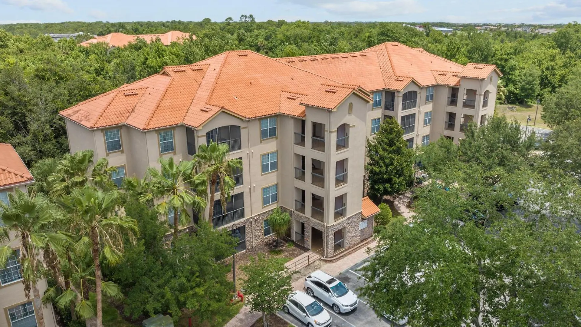 Near W/ Pool-3br/2ba-spacious & Cozy Apartment Davenport