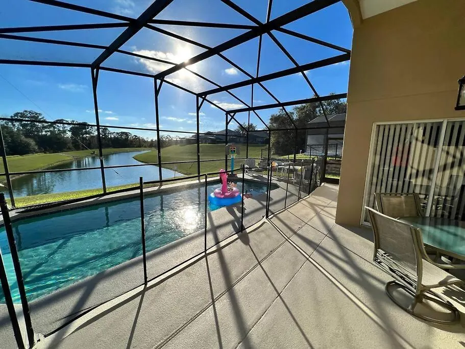 Βίλα Magical Retreat Private Pool, Lakeview & Game