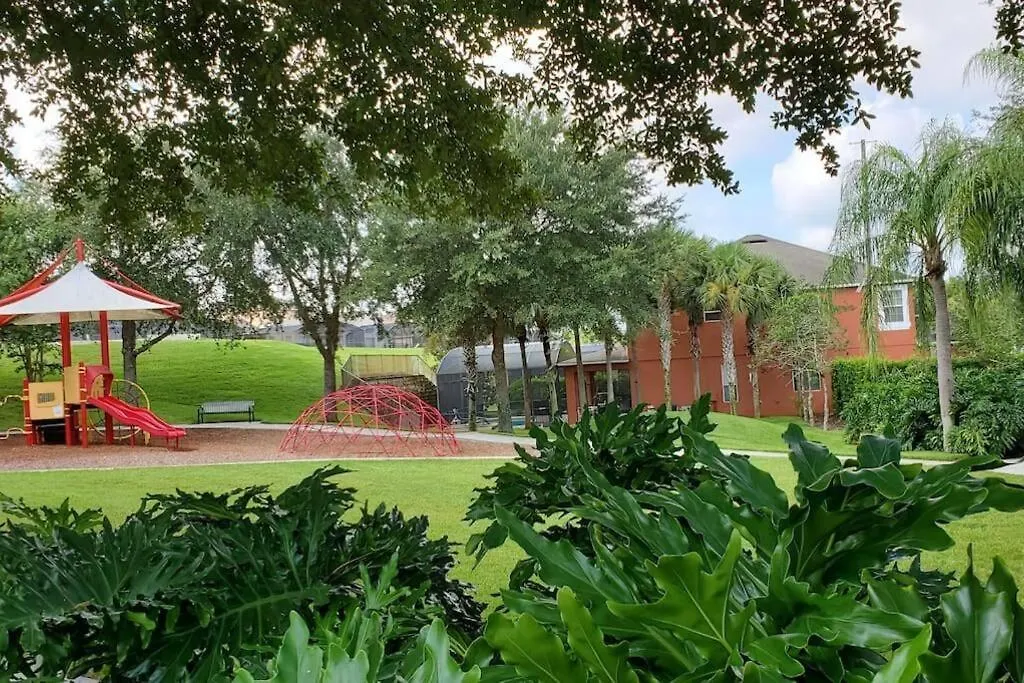 Magical Retreat Private Pool, Lakeview & Game Kissimmee