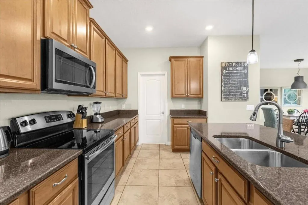 5 Bedrooms- 5 Bathrooms- Paradise Palms 2989bp Kissimmee
