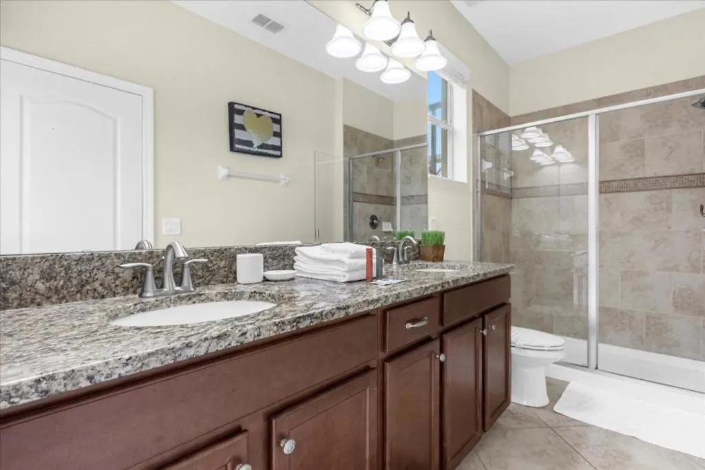 5 Bedrooms- 5 Bathrooms- Paradise Palms 2989bp