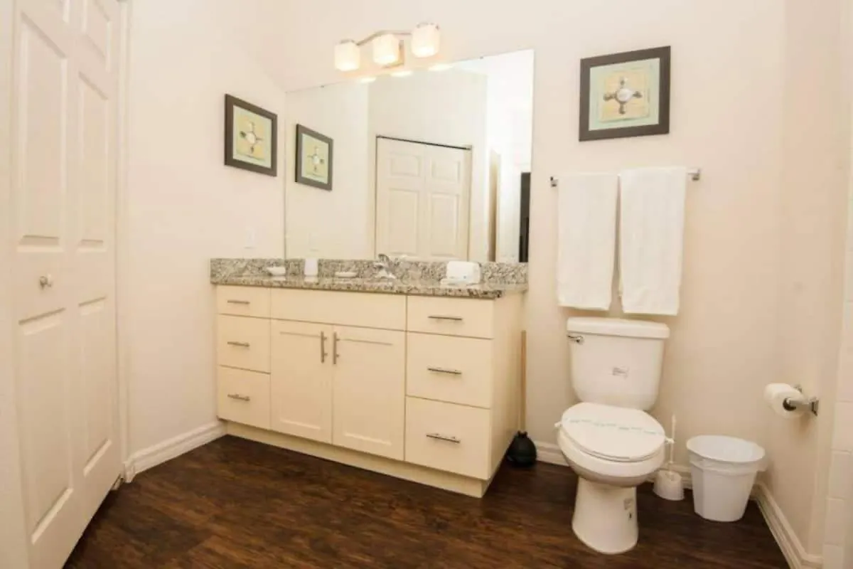 5372 Lovely Inside Area * Kissimmee