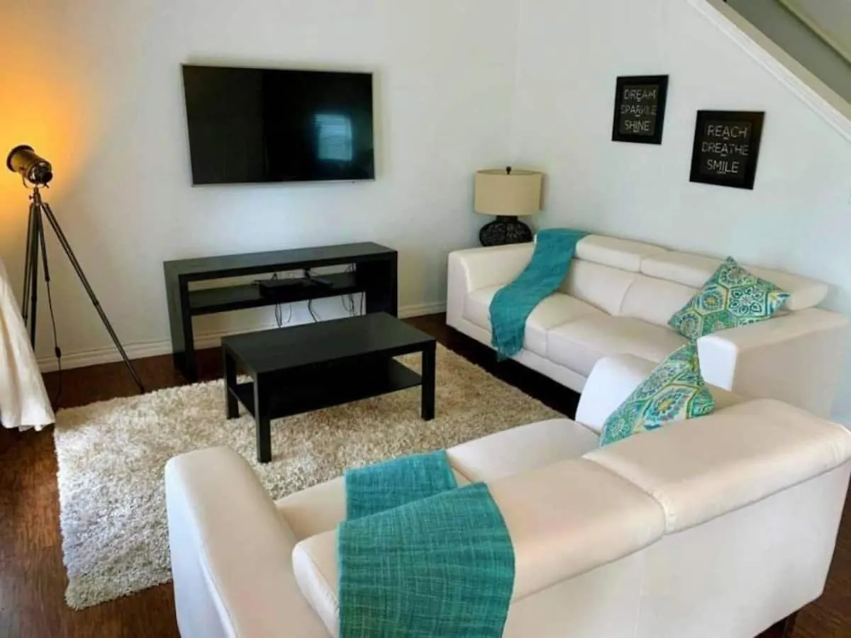 5372 Lovely Inside Area * Kissimmee