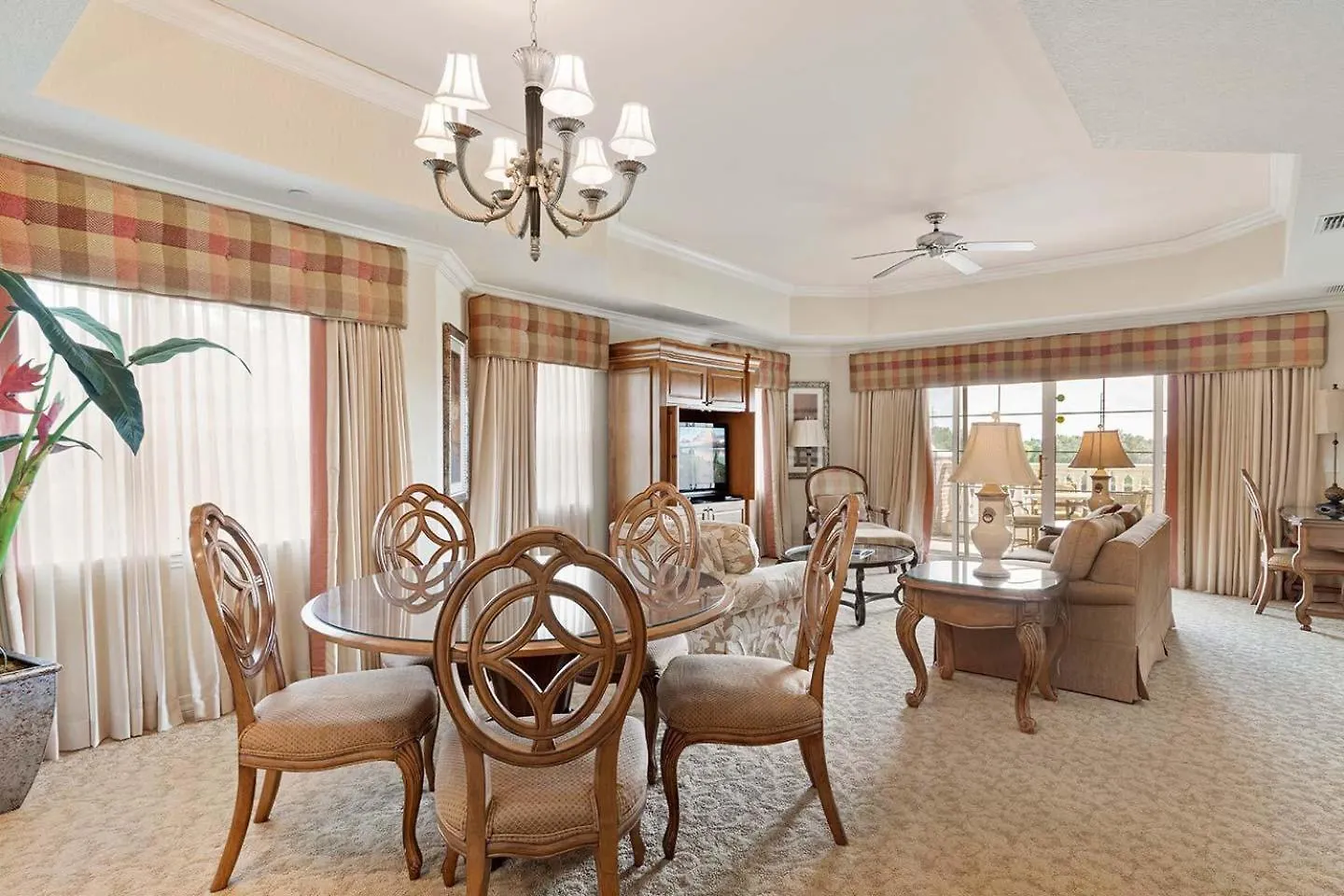 W398 - Ideal With Golf Course Views At Reunion Дом отдыха Киссимми