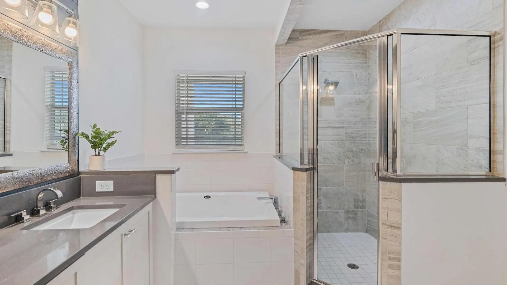 W475 - The Modern بيت للعطل *