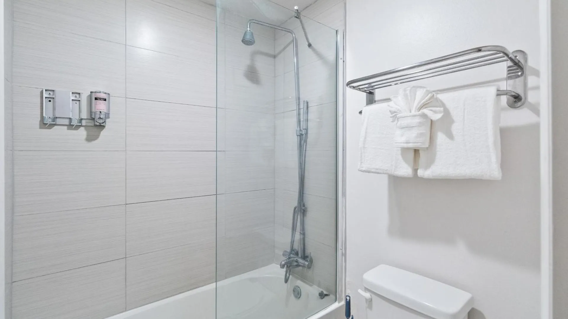 Apartment 1-1 Condo-hotel With Double Bed And Community Pool Miles From Disney! *