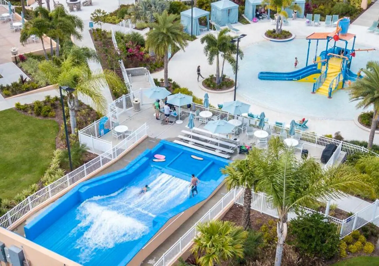 Holiday home Upstay - Solara Retreat W Pool And Hot Tub