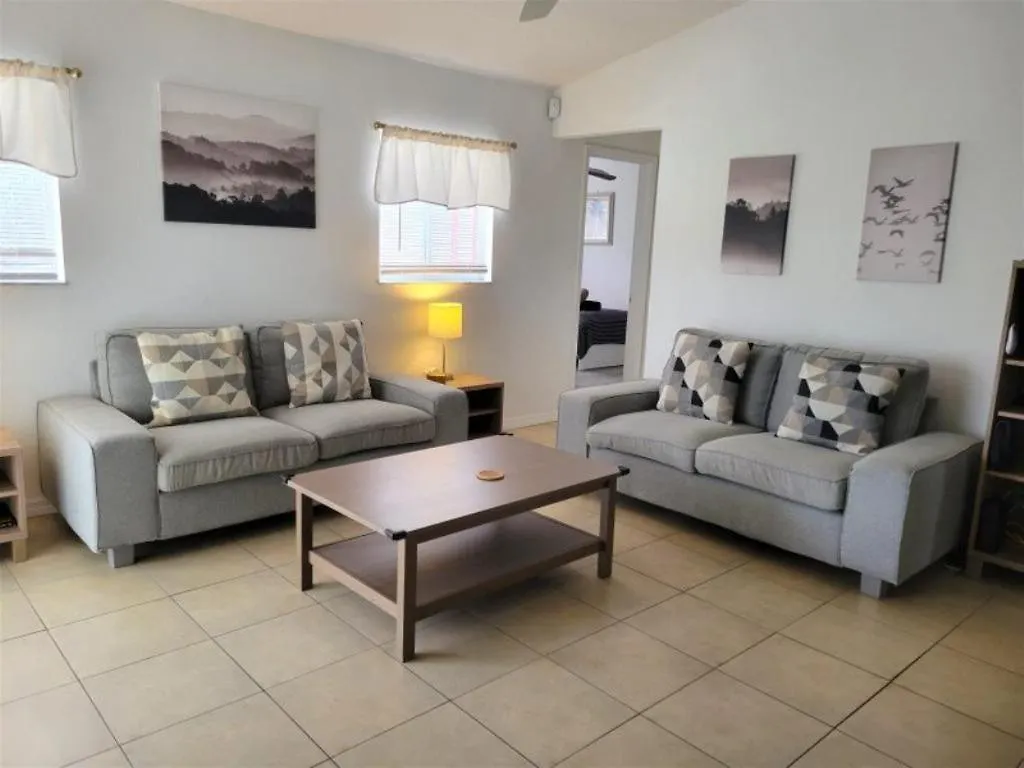 Willa 3 Bedroom Budget With Private Pool Kissimmee