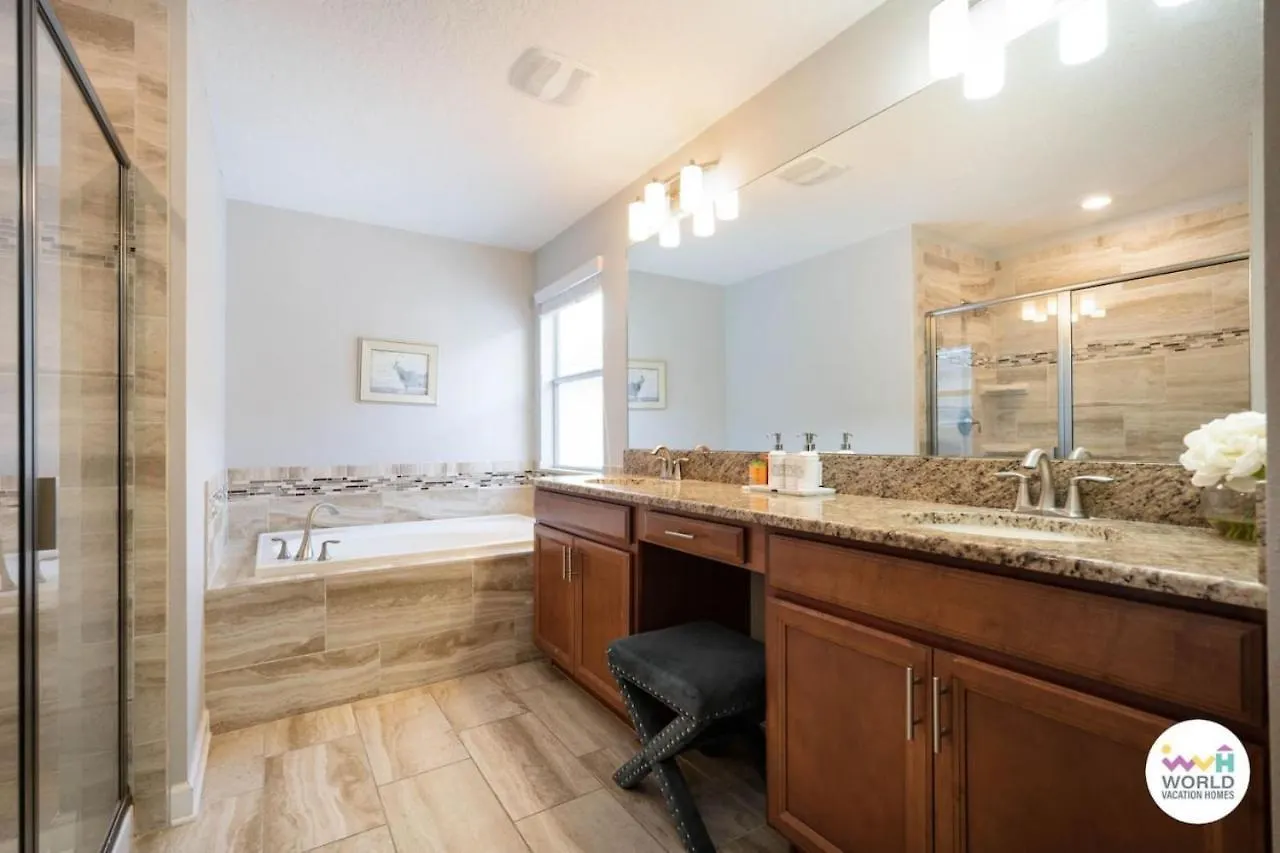 6 Bedroom 5 Bathroom Storey 4770kc * Kissimmee