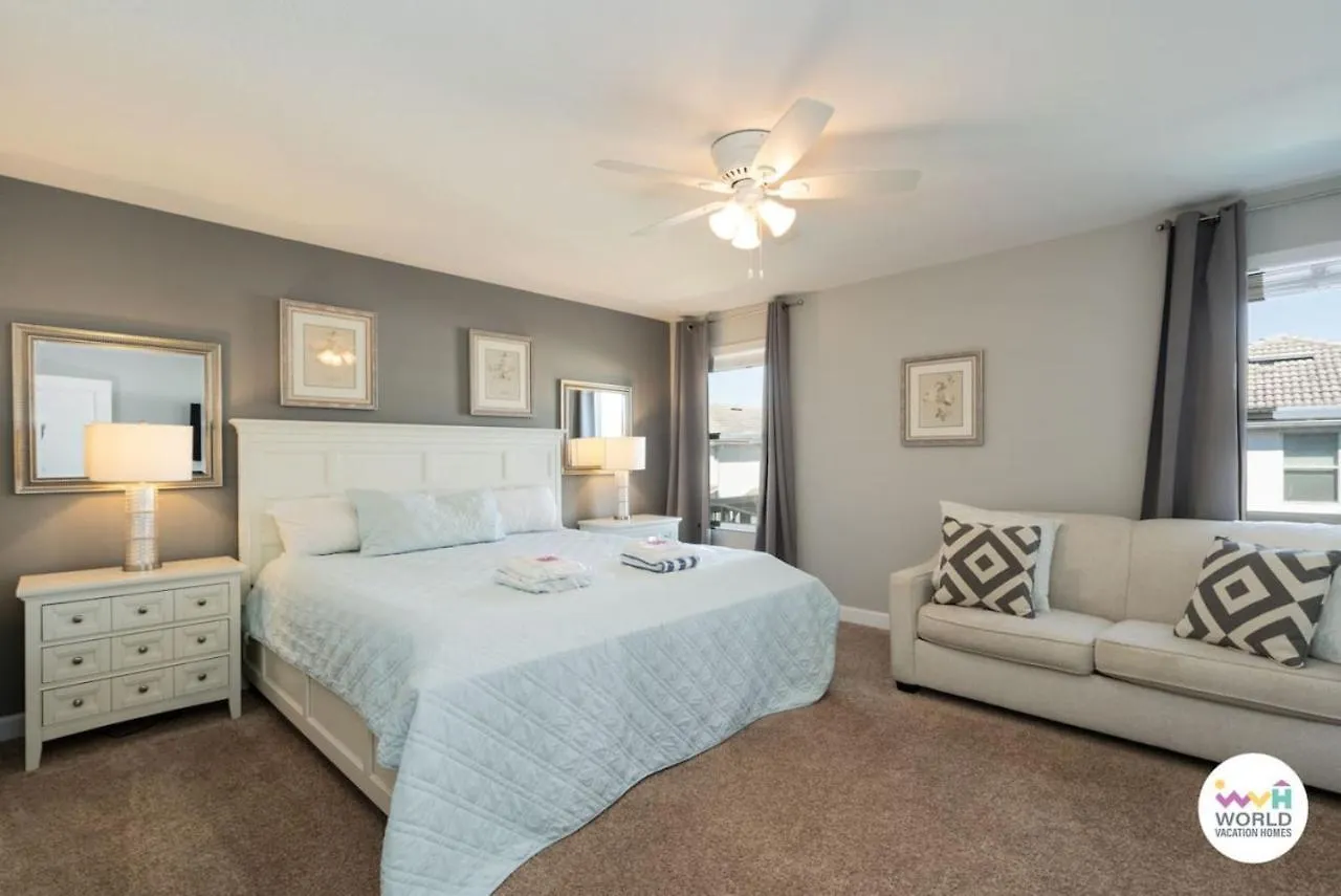 6 Bedroom 5 Bathroom Storey 4770kc Semesterbostad *
