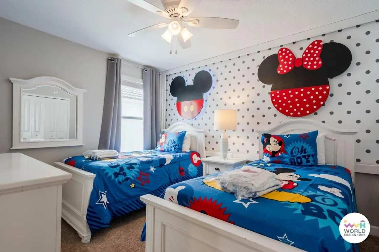 6 Bedroom 5 Bathroom Storey 4770kc Semesterbostad Kissimmee