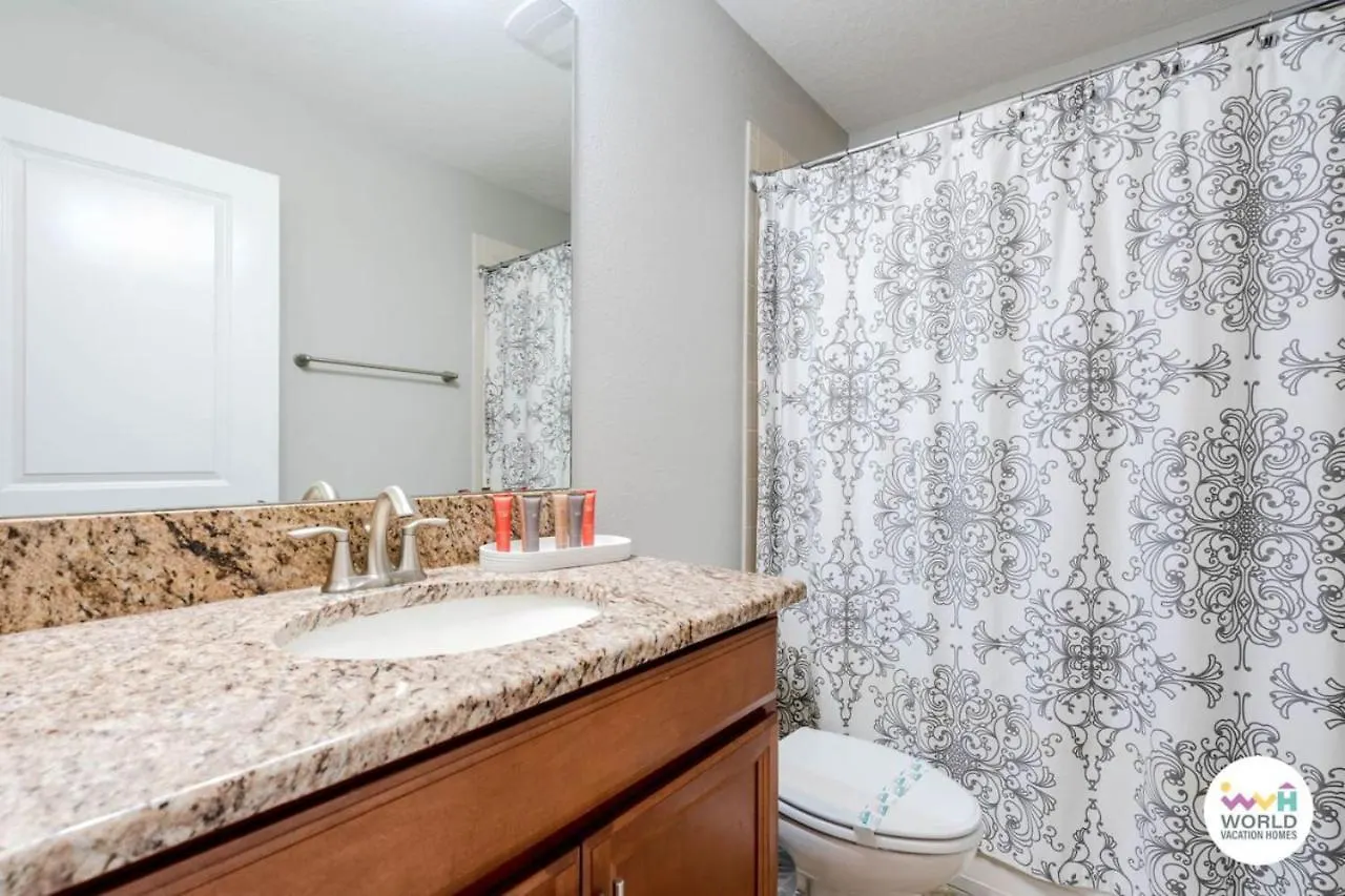 6 Bedroom 5 Bathroom Storey 4770kc * Kissimmee