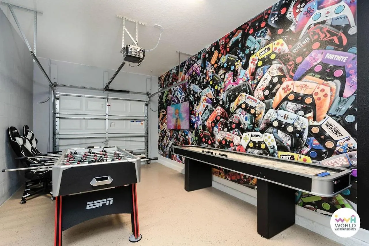 6 Bedroom 5 Bathroom Storey 4770kc Semesterbostad *