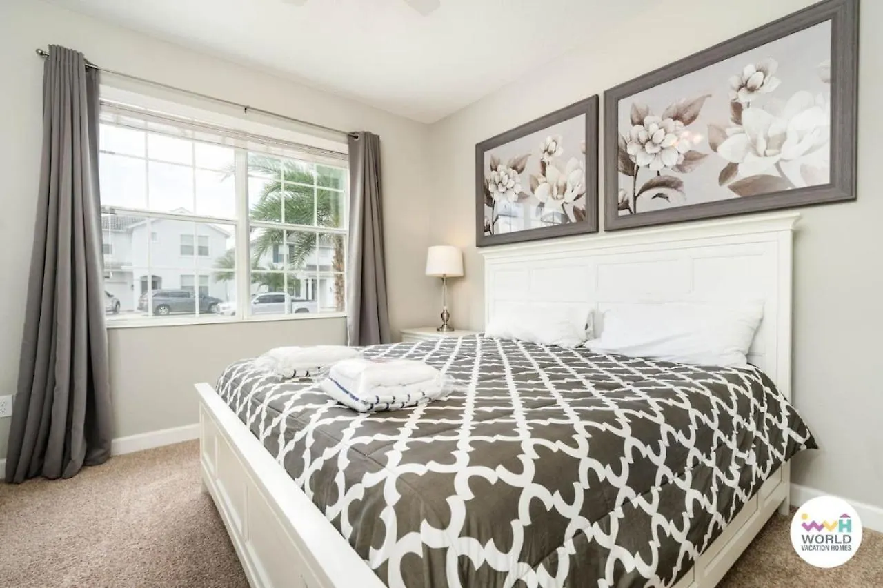 6 Bedroom 5 Bathroom Storey 4770kc Semesterbostad Kissimmee
